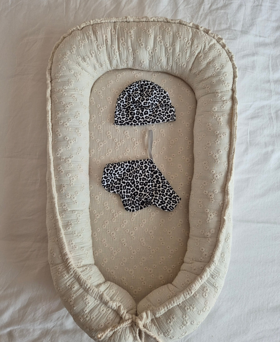 Babymutsje newborn - panter grijs