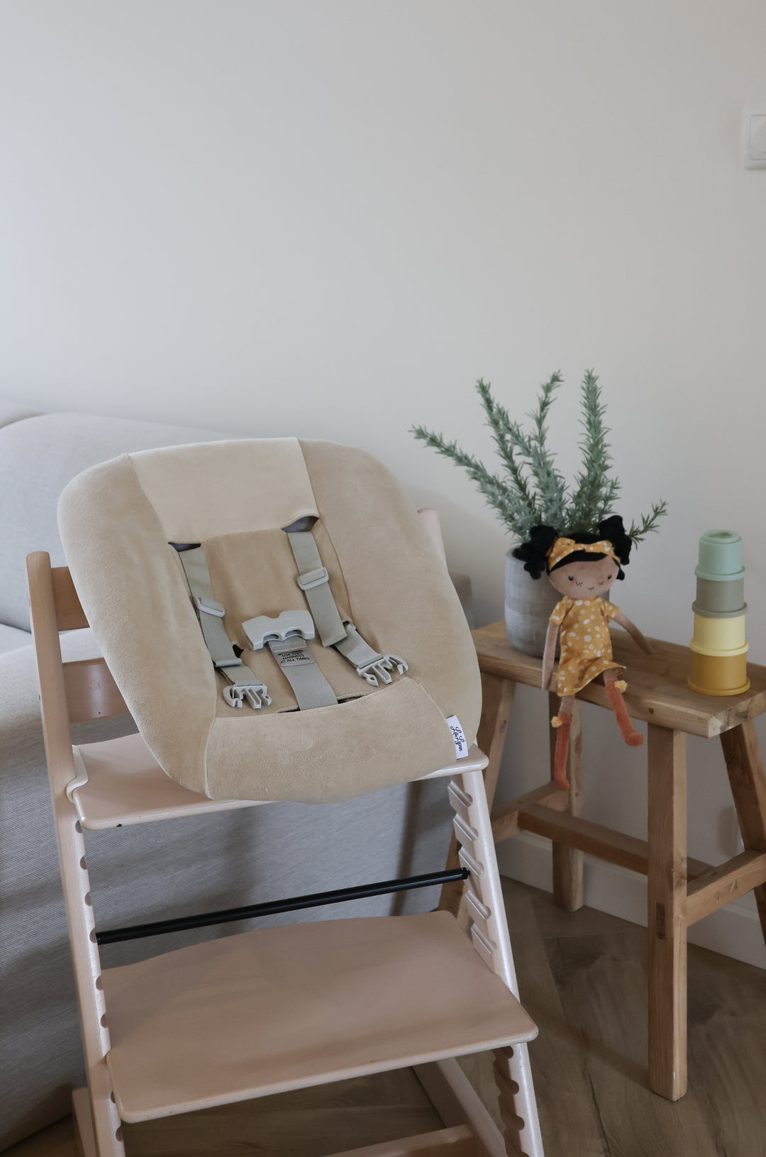 Newborn hoes voor de Stokke Tripp Trapp - velvet beige zand