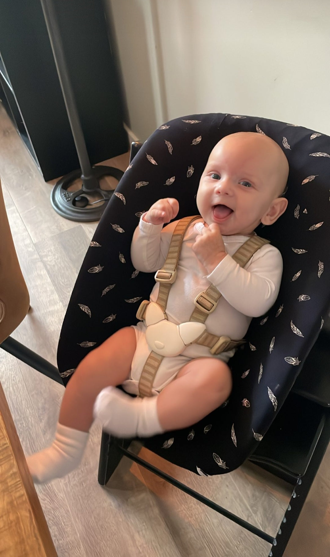 Newborn hoes zwart witte veertjes